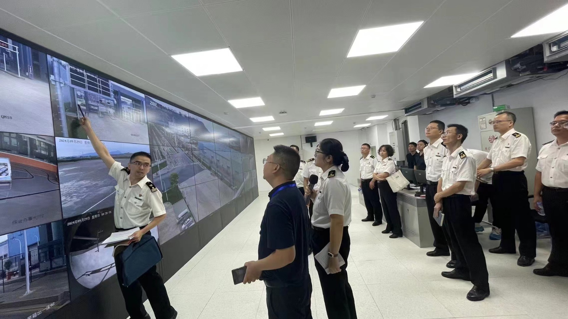 福州海關相關領導深入寧德保稅物流中心（B保）項目調研，蔡慧銘拍攝3.jpg